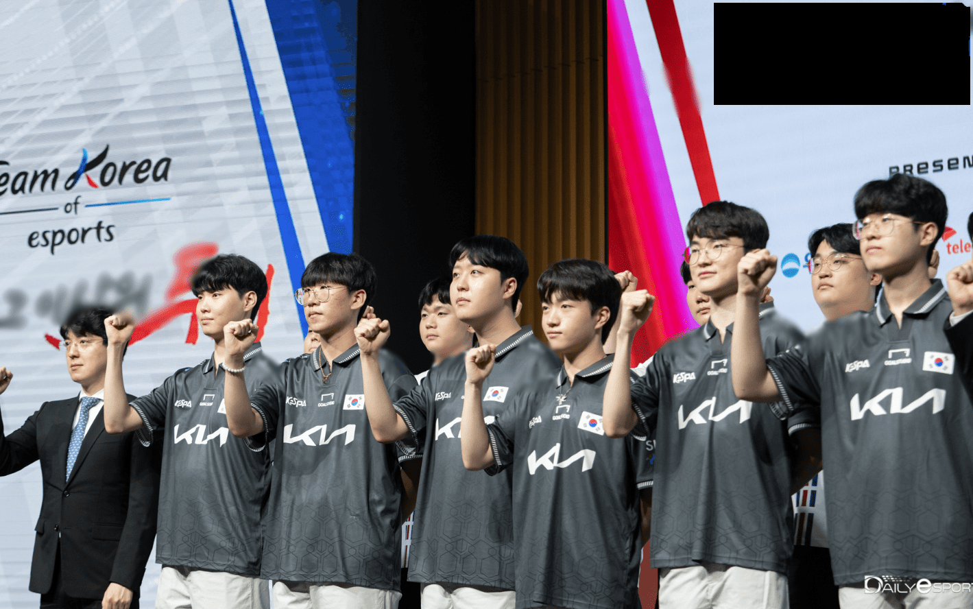 Coach KkOma has worked with many current T1 superstars during the ASIAD