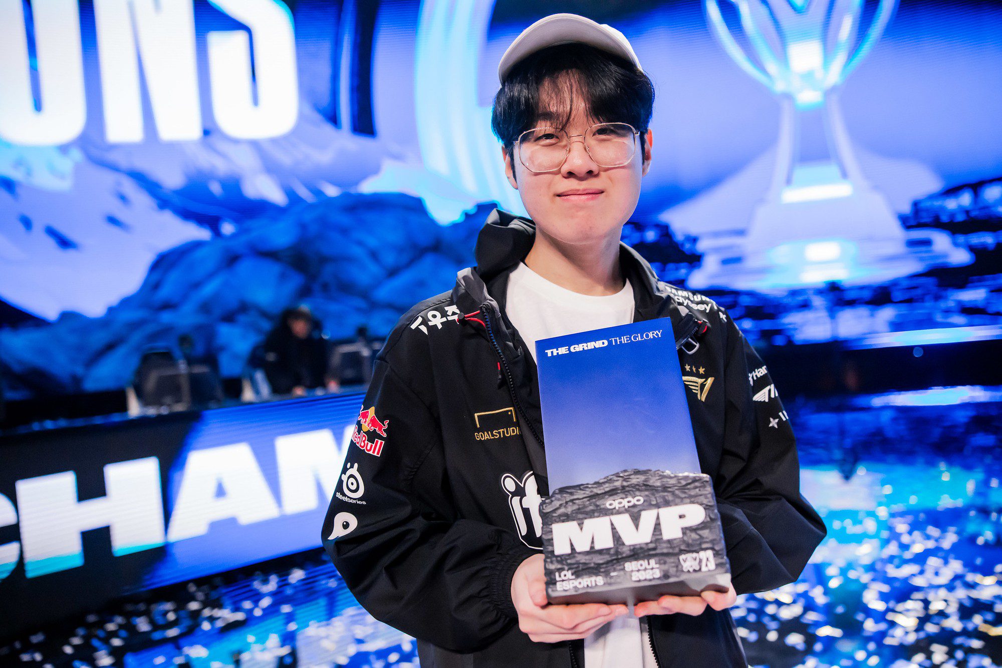 With the FMVP title, Zeus will have a Prestige version for his Worlds skin