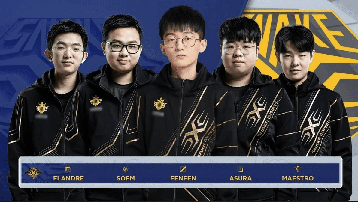 FenFen (the one in the middle) was once a teammate with SofM during their time at Snake Esports