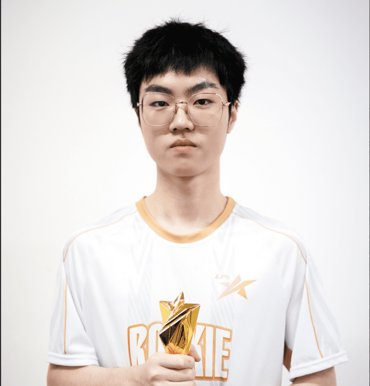 Young talent Tangyuan of RNG is expected to shine strongly in the upcoming season
