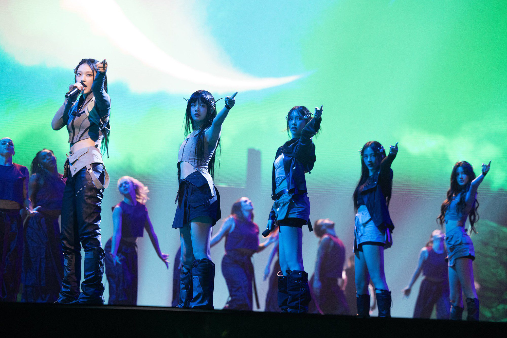 The girl group NewJeans is under suspicion