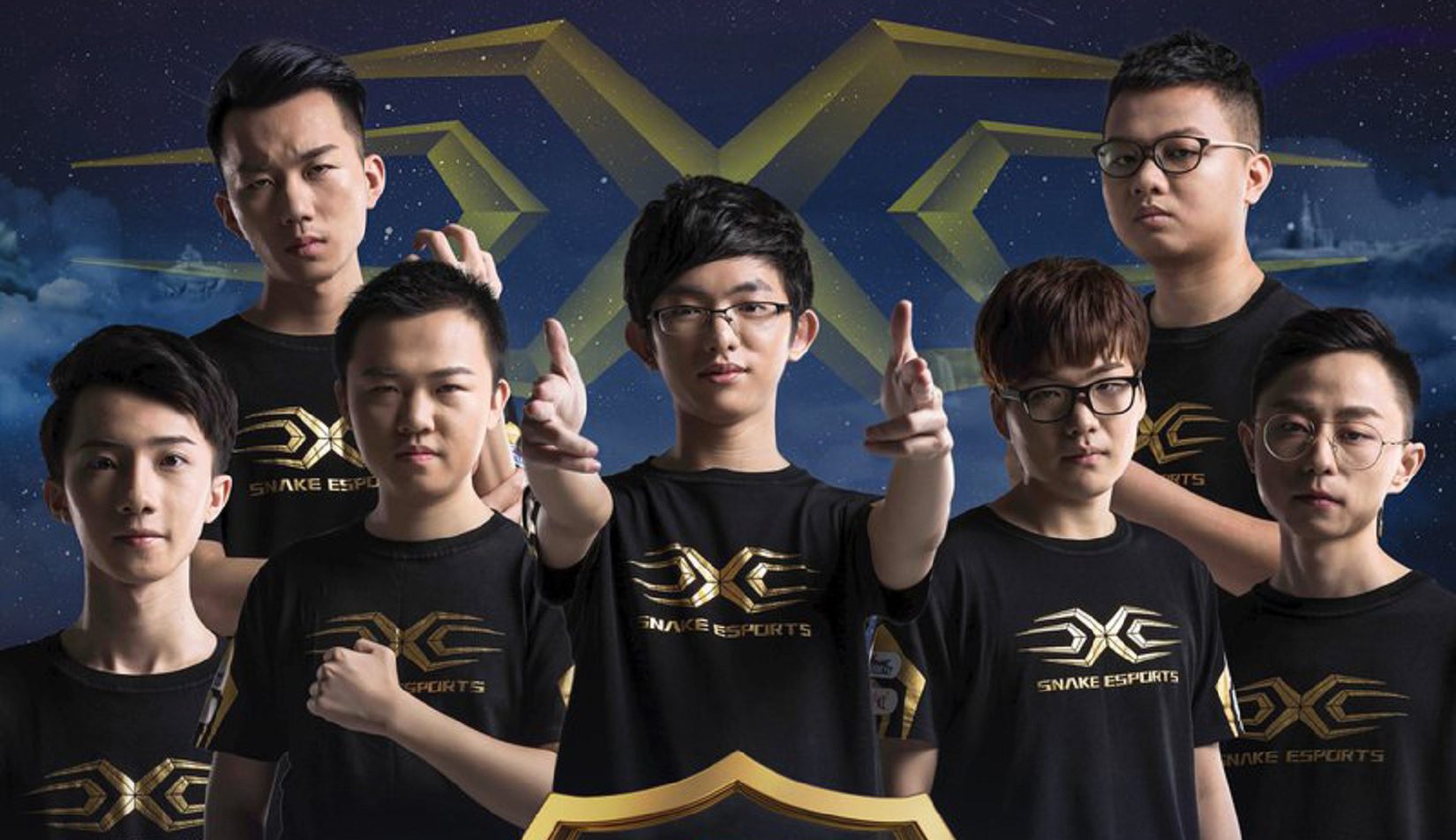 Flandre (center) and SofM (top right) in the Snakes Esports lineup back in the day