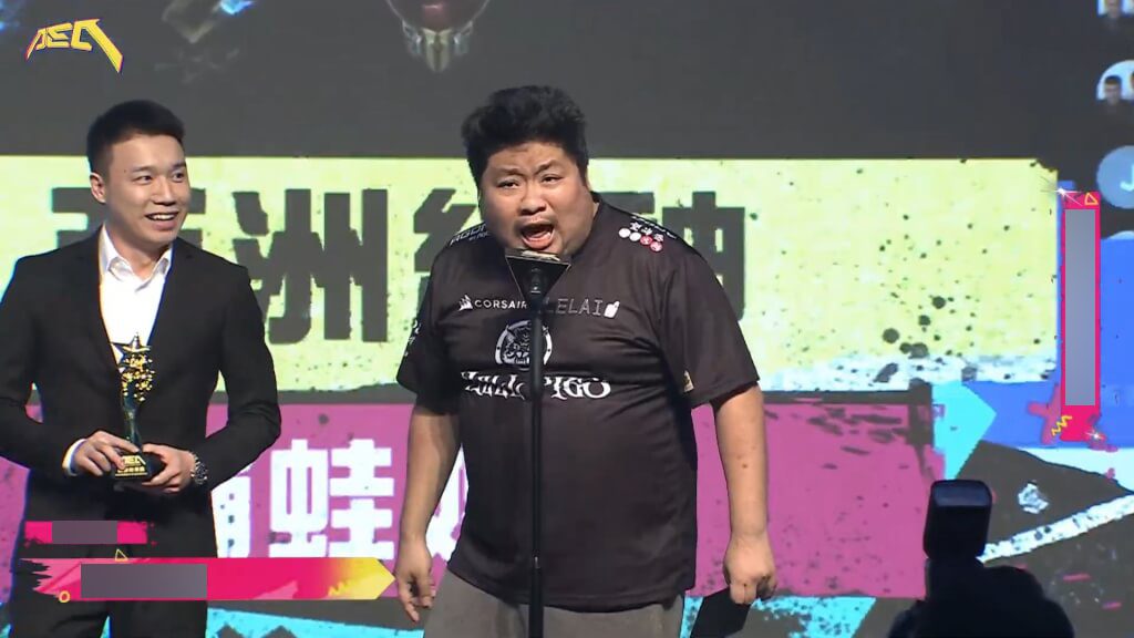 Toyz was publicly criticized harshly by Godtone when they met at a recent Esports awards event