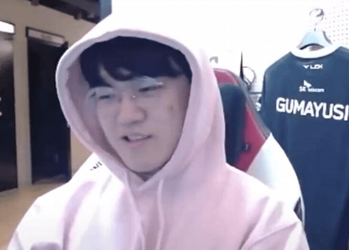 Gumayusi reveals T1 has Top Lane Tahm Kench but it hasn't been used