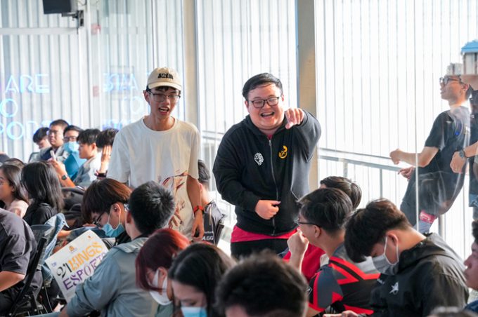 Fans participate in the interaction at the VKE launch event
