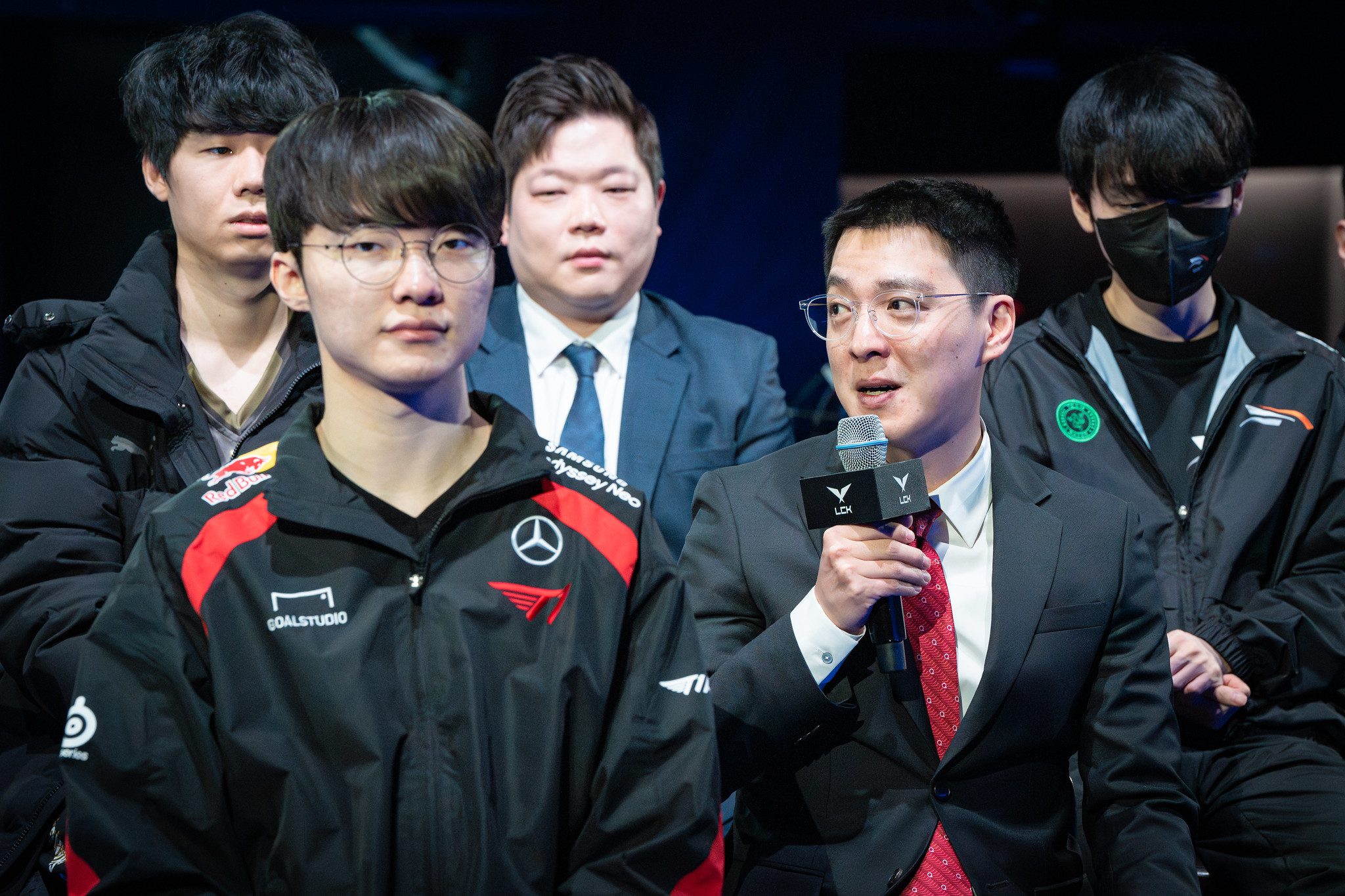 One of the two opening matches of LCK Spring 2024 will be T1 - Gen.G
