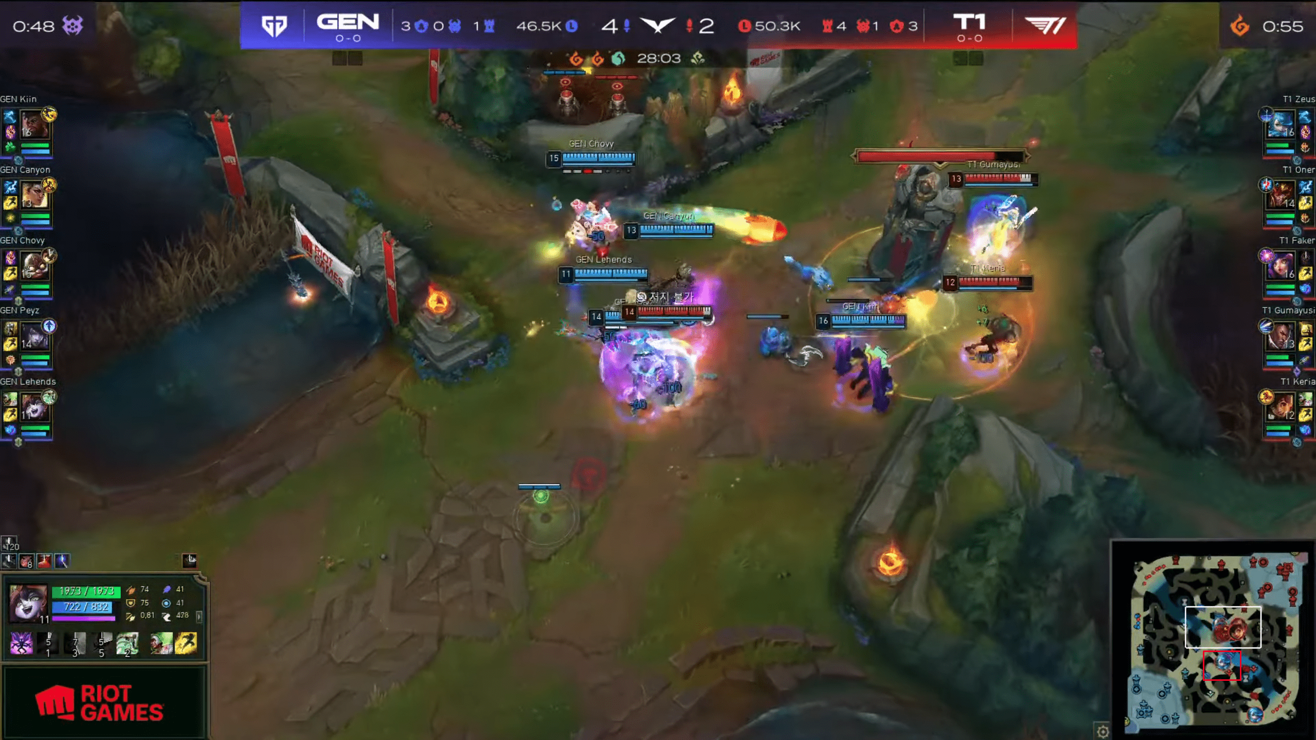Faker sneaks through the narrow gap that was newly widened on the new map