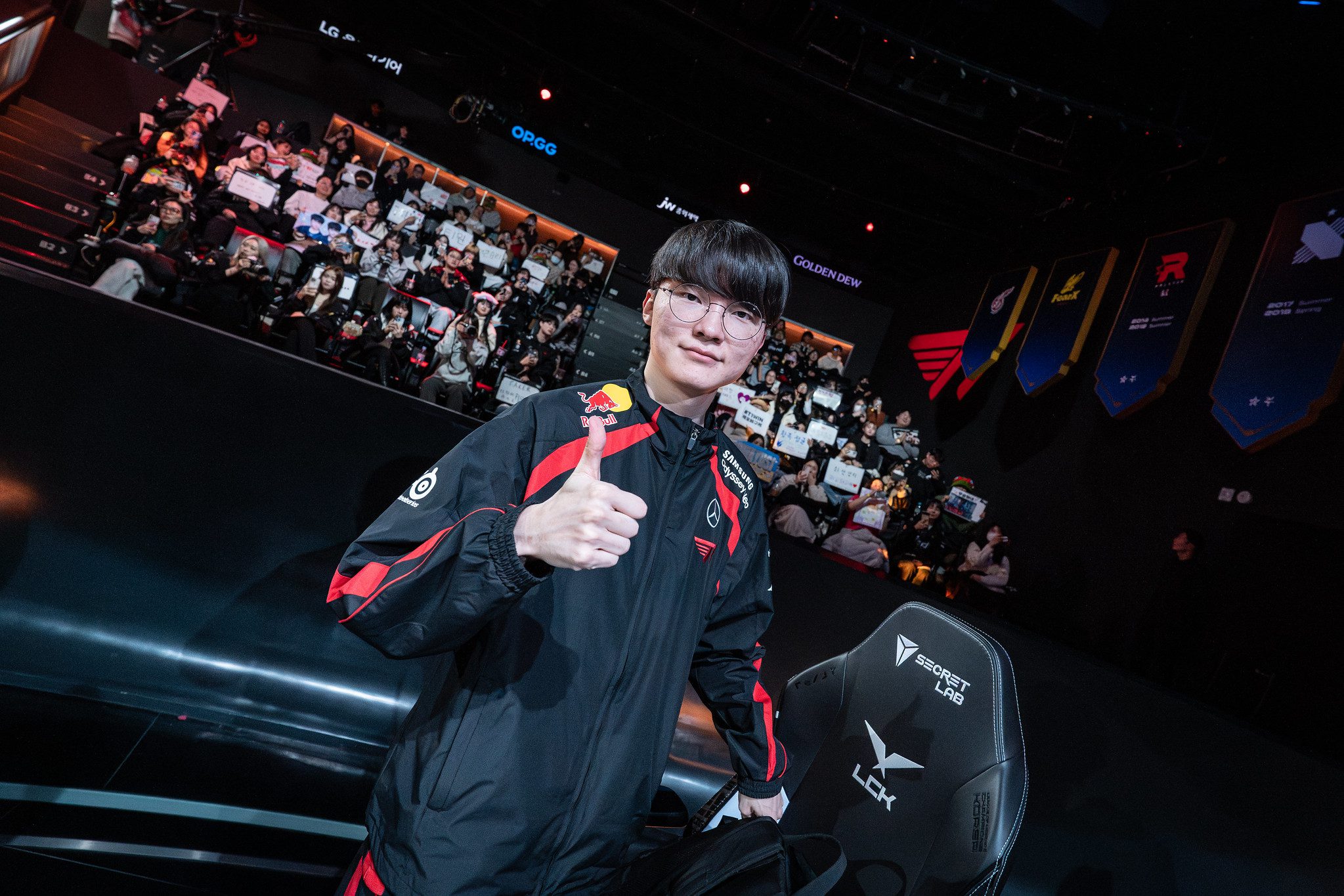 T1 had a relatively easy victory against KDF