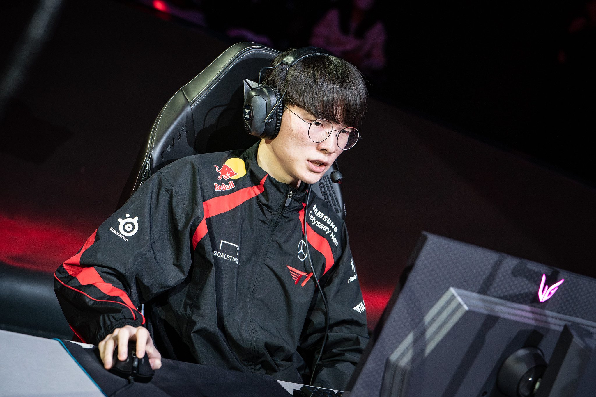 T1 secured a victory in the first week of LCK SPRING 2024