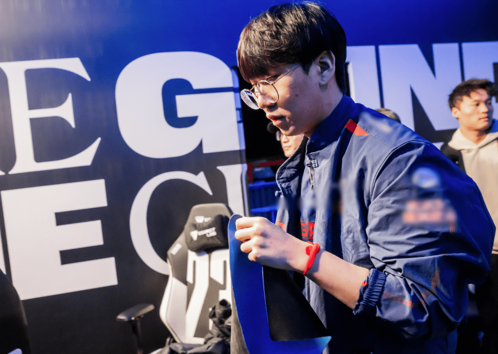 JDG and Ruler faced a bitter defeat against T1 at Worlds 2023 when they could not execute their usual playstyle