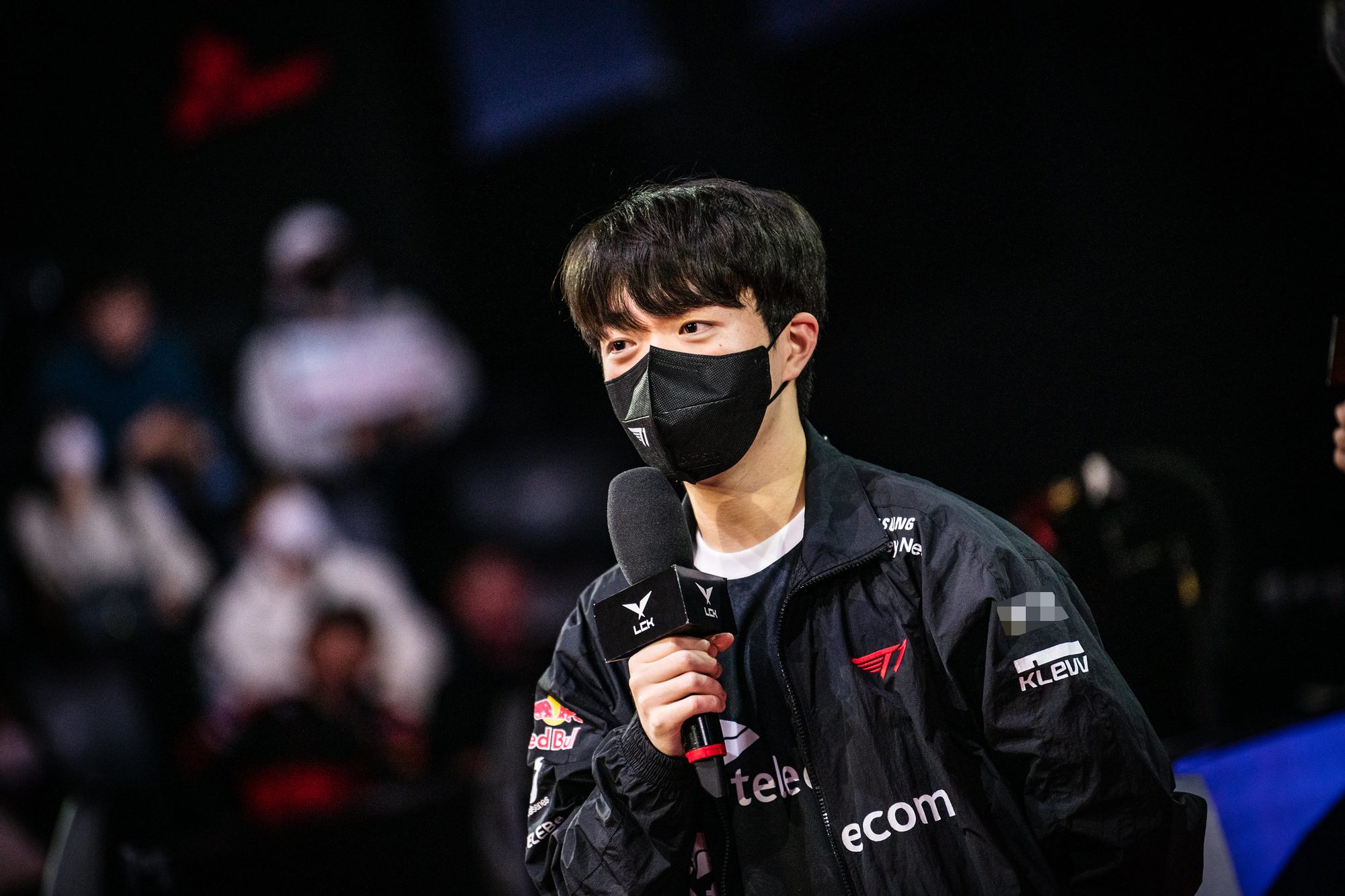 Players like Keria are not hesitant to test champions or experiment with strategies when given the chance.