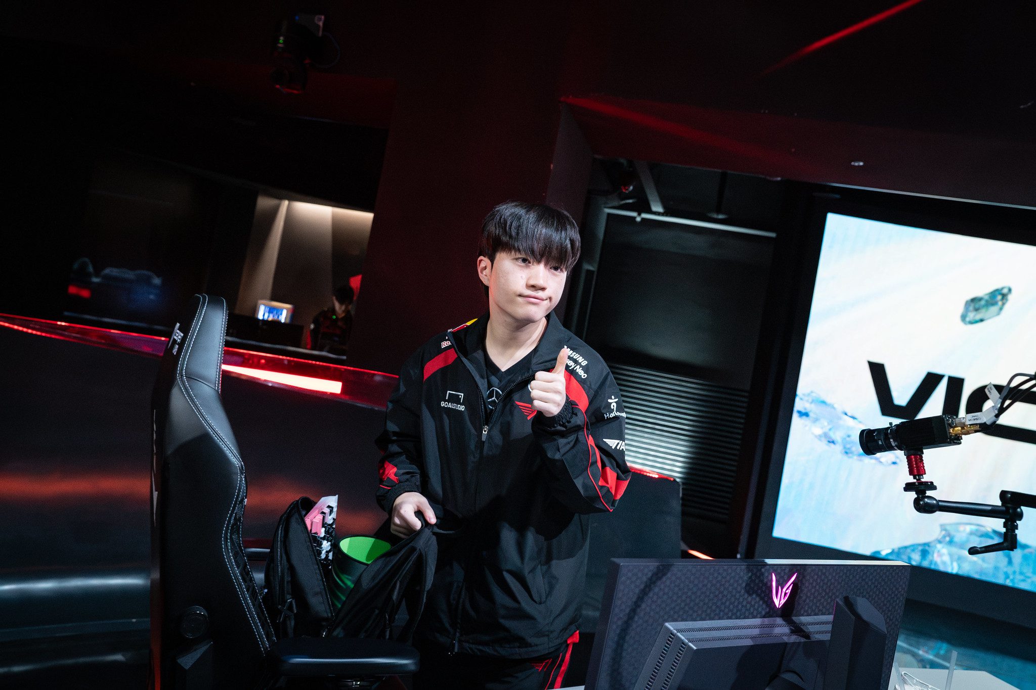 Thanks to wearing the T1 jersey, Keria has the opportunity to fully unleash his strengths surrounded by talented, capable, and experienced teammates