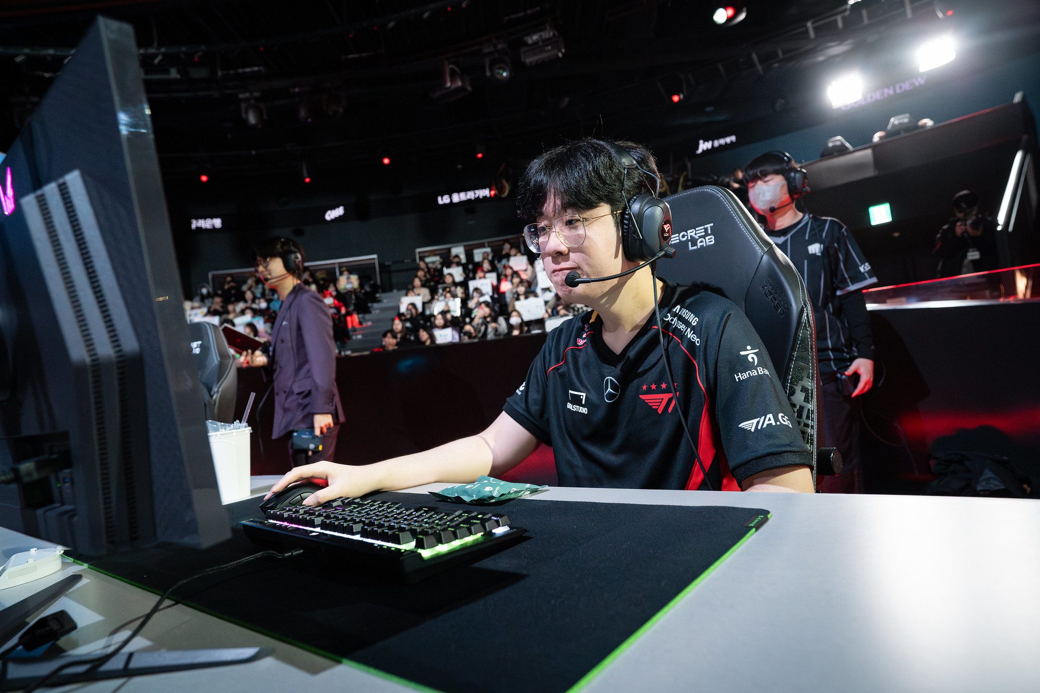 The top lane is favored more by T1, and it's the lane closest to Baron