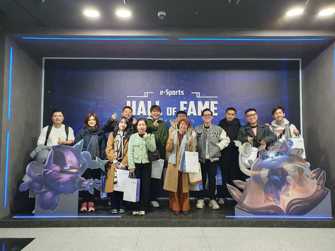 KOLs check-in at the Hall of Legends