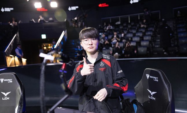 Azir is Faker's signature champion and is often used in crucial matches