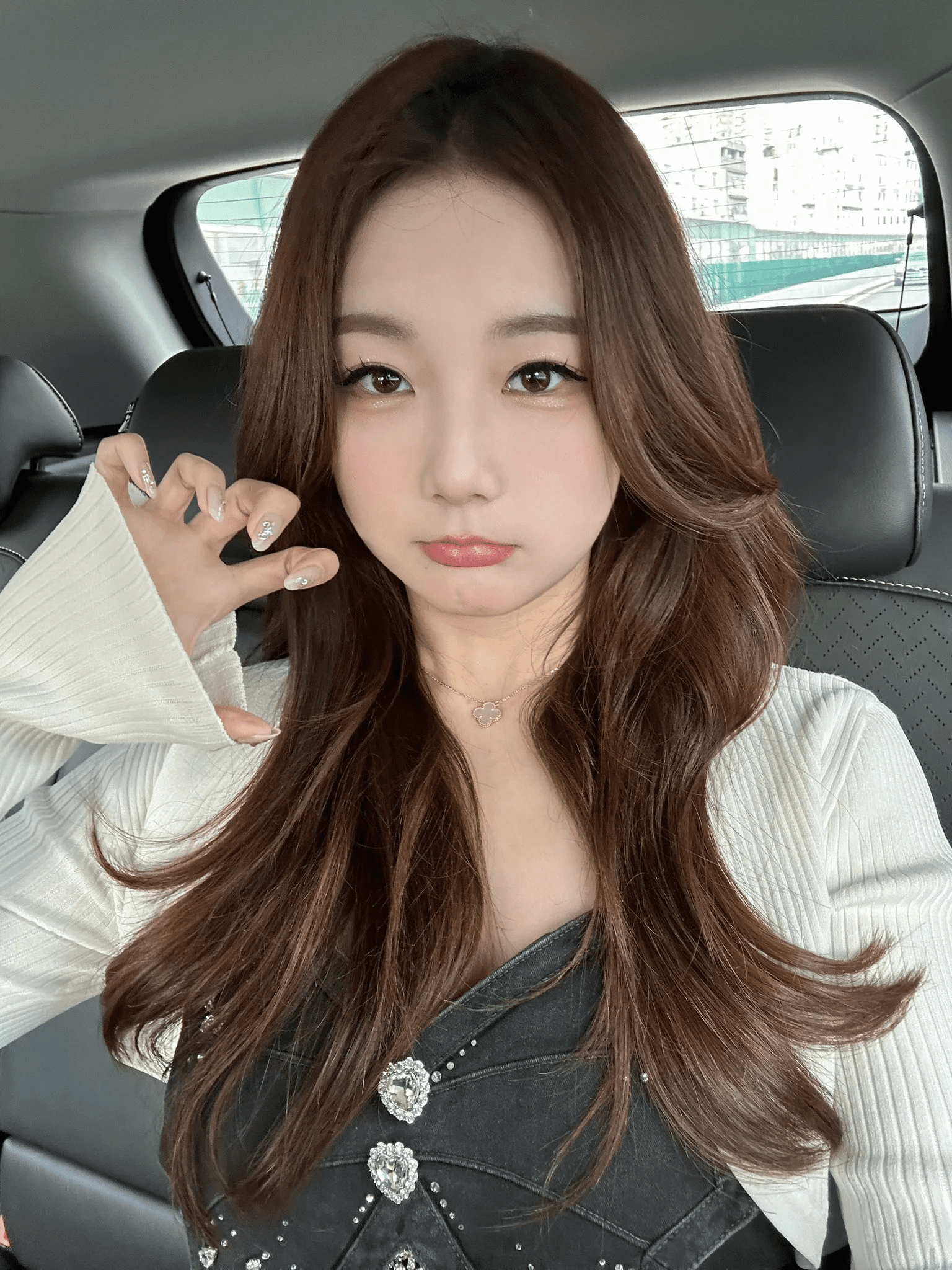 Kitty is the former female caster of LPL English
