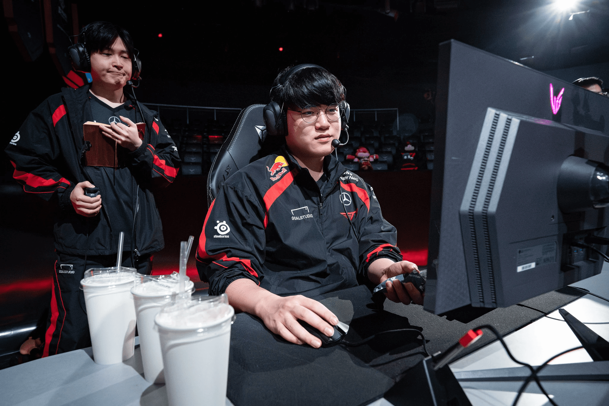 Gumayusi also understands that sometimes he has to accept to serve the team's overall playstyle