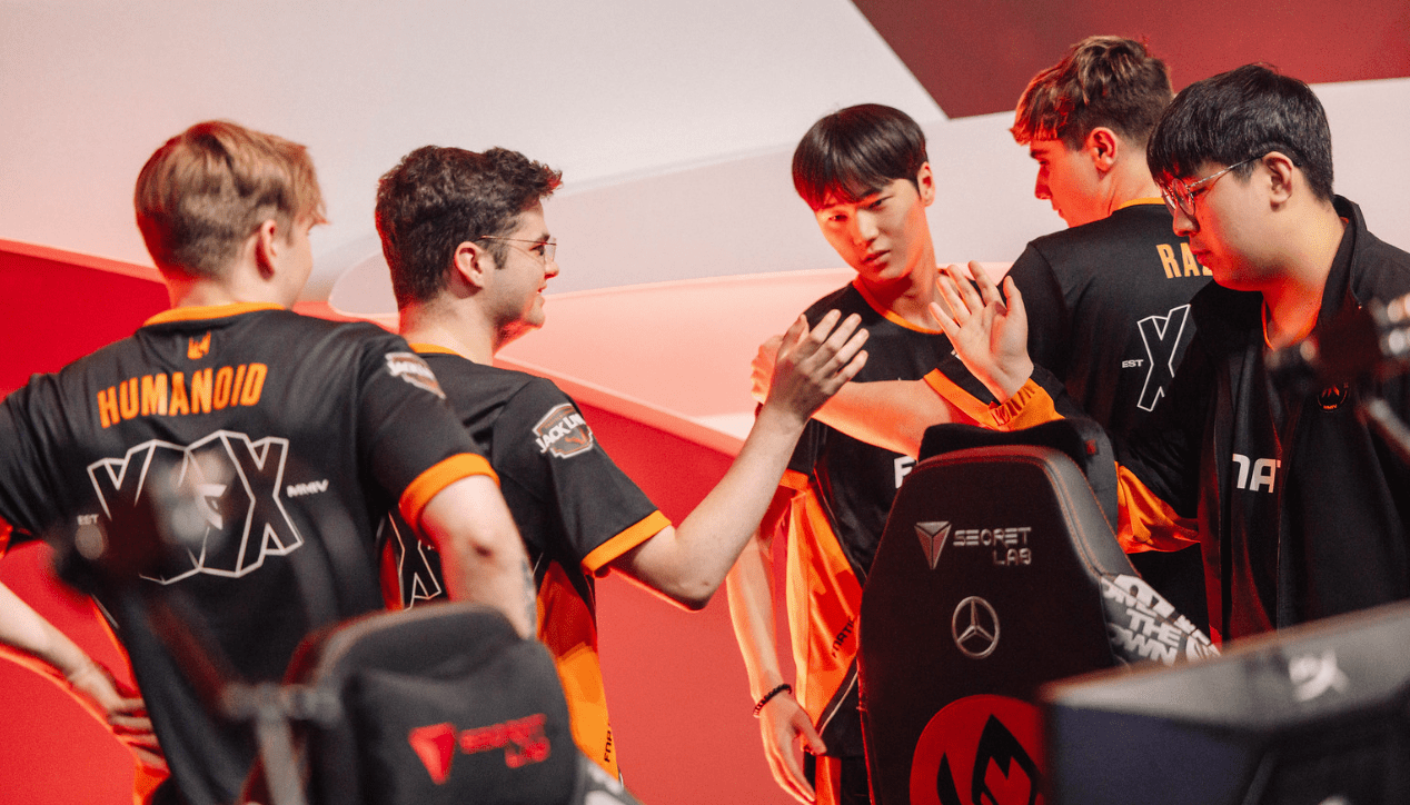 With superior skill, it's not surprising that FNC defeated the VCS representative to advance to the knockout stage