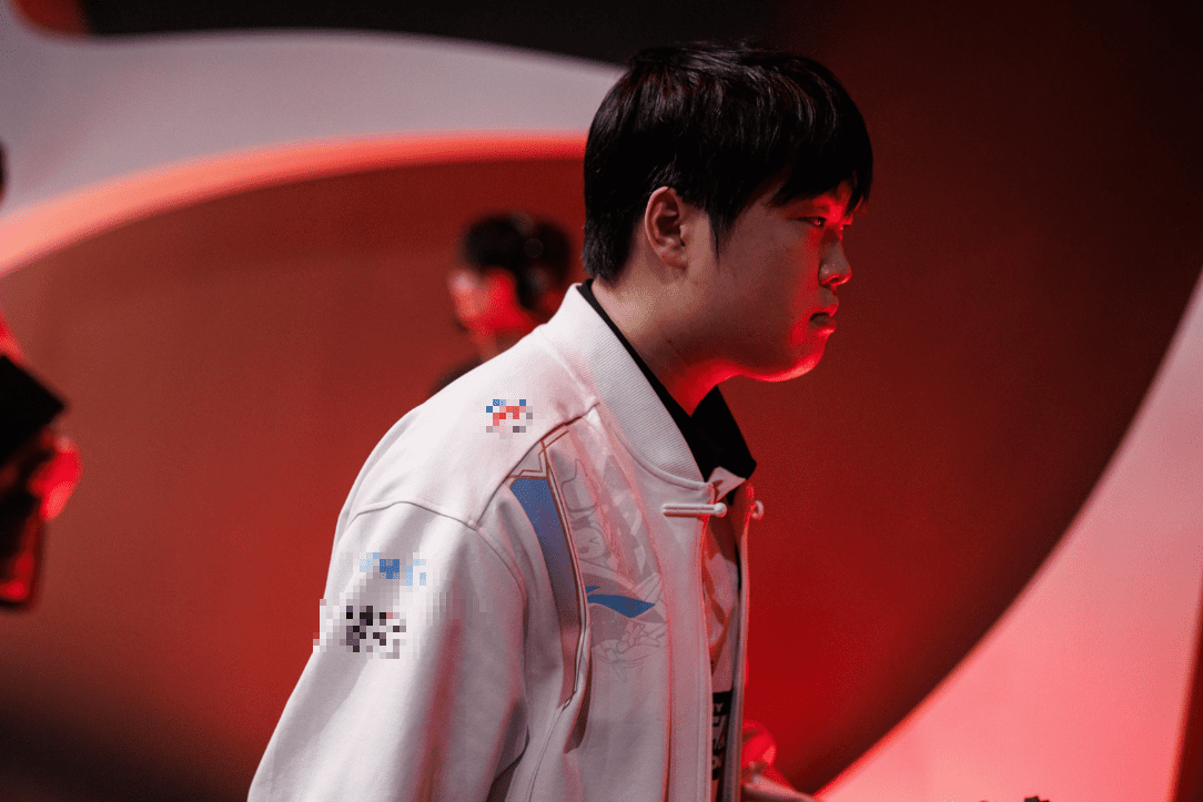 Despite his efforts, Bin couldn't stop his team from losing