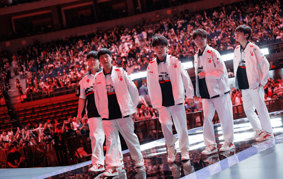 TES is the first LPL representative to not make it to the top 4 of an MSI