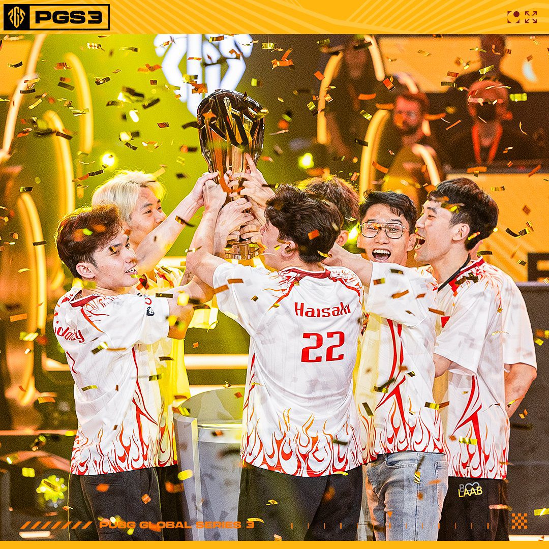 Finally, CES has brought home the first international championship for the team as well as for PUBG Vietnam