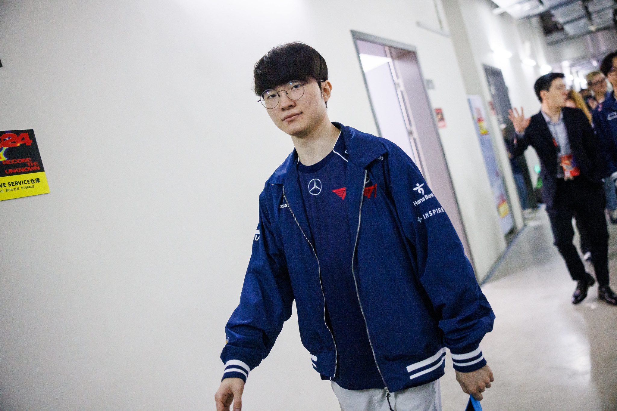 Faker shone in game 2 with a timely backdoor that brought victory to T1