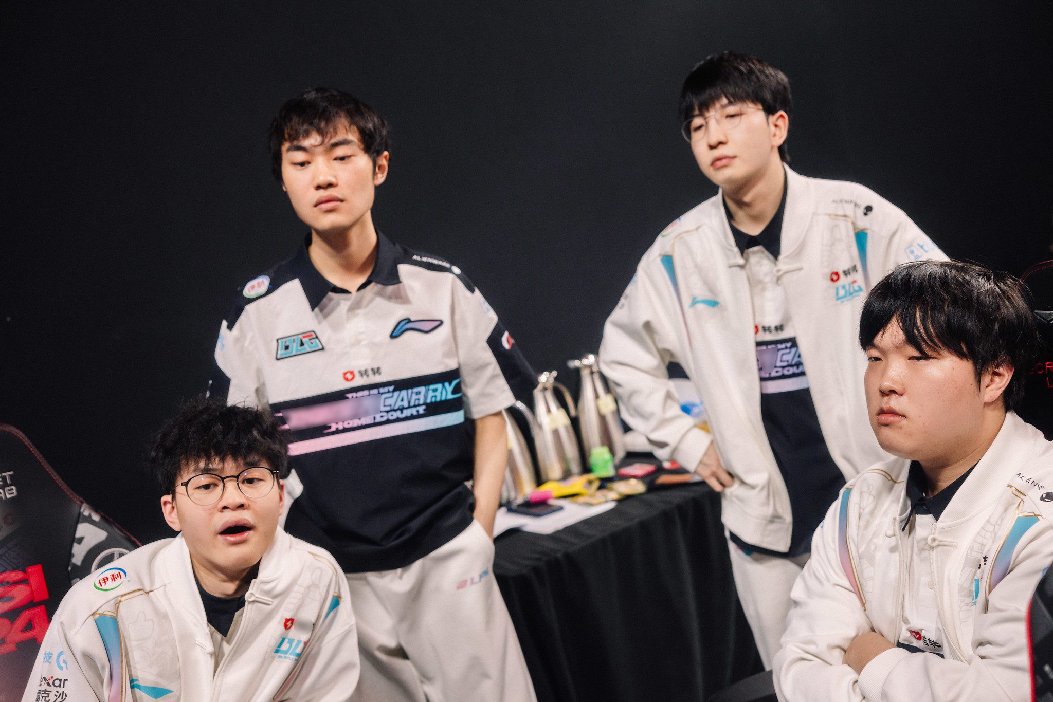 But Knight (standing, left) has become the LPL player with the most losses against minor region teams