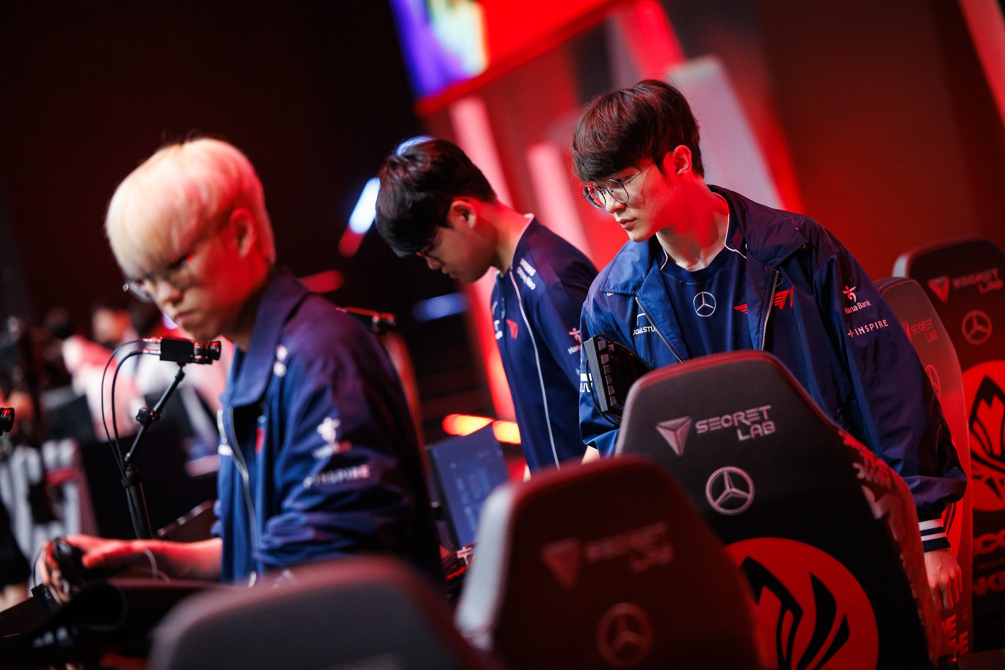 T1 lost the match against BLG and there are many factors explaining this