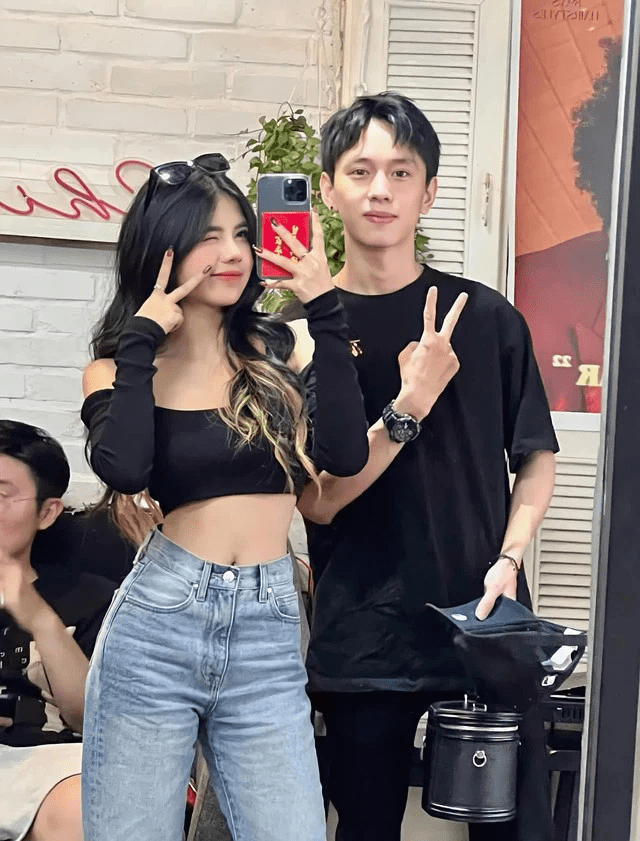 The incident involving caster Văn Tùng and Peanut has also affected Mai Dora