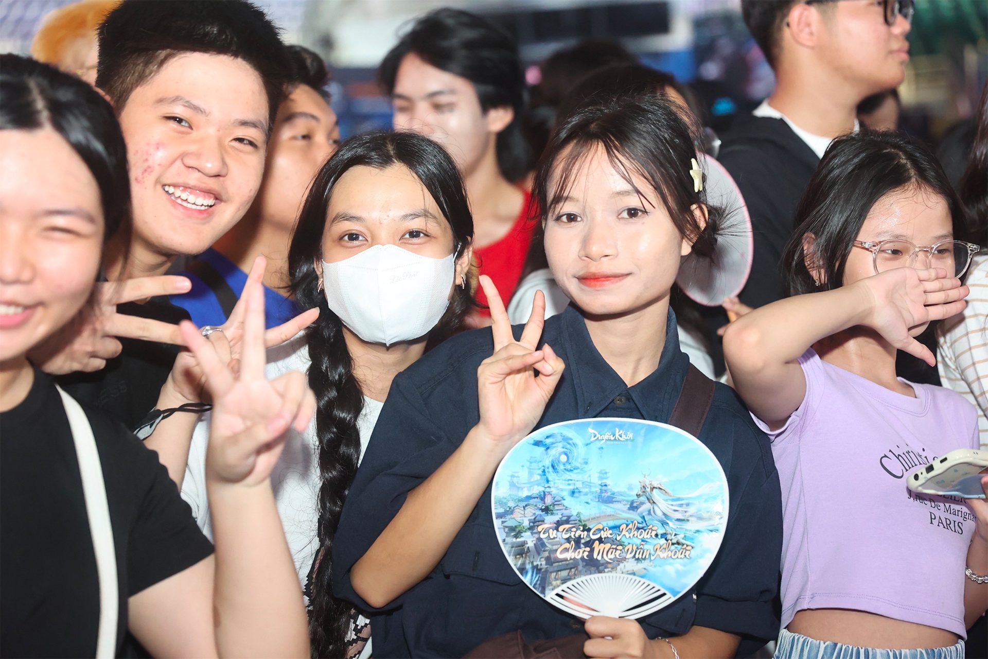 A large number of young people attended the Vietnam Game Festival 2024 and VGA 2024