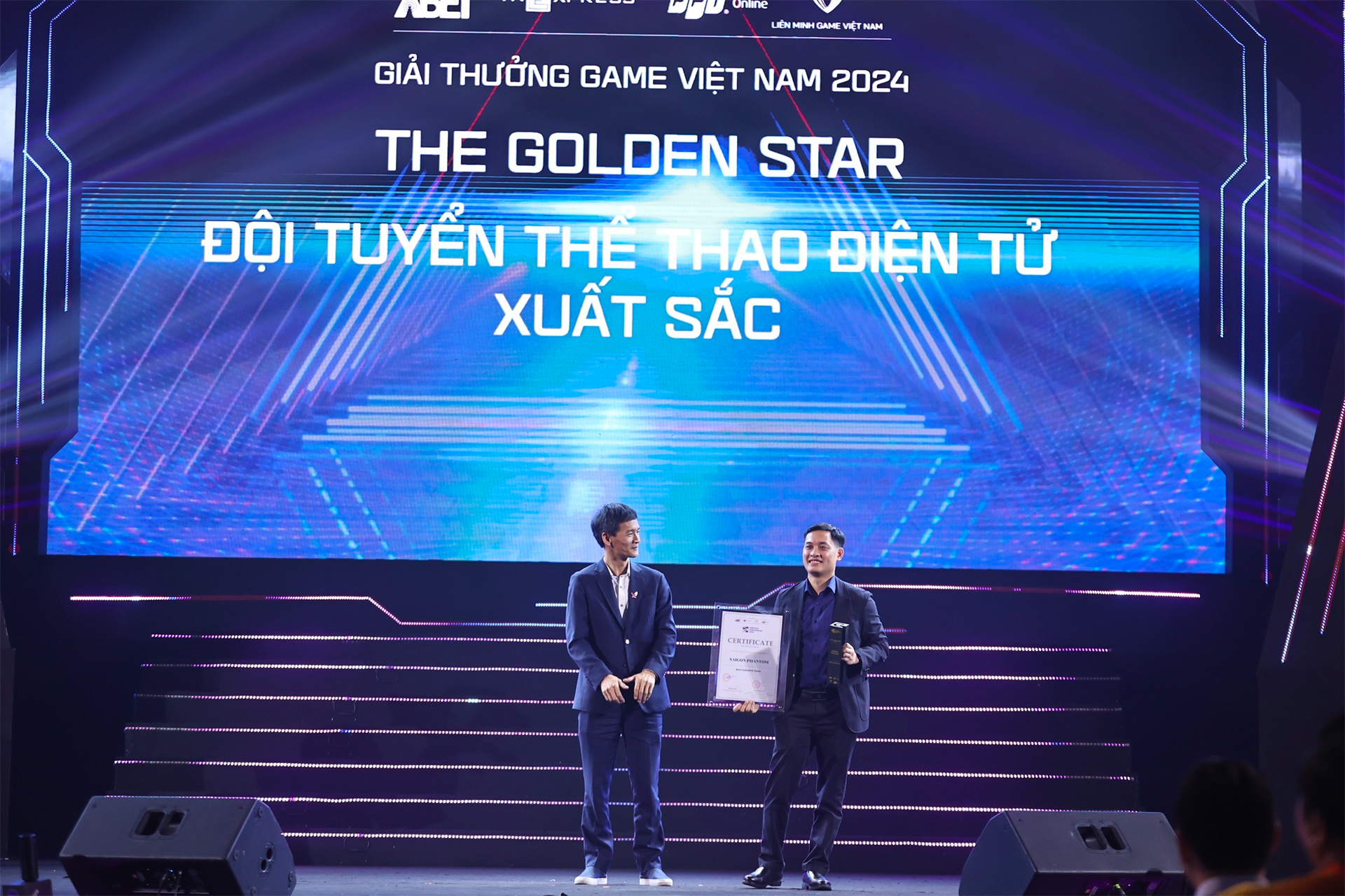 Vietnam Game Awards 2024: Teamfight Tactics and Arena of Valor dominate all esports categories - Image 7. Vietnam Game Awards 2024: Teamfight Tactics and Arena of Valor dominate all esports categories - Image 7.
