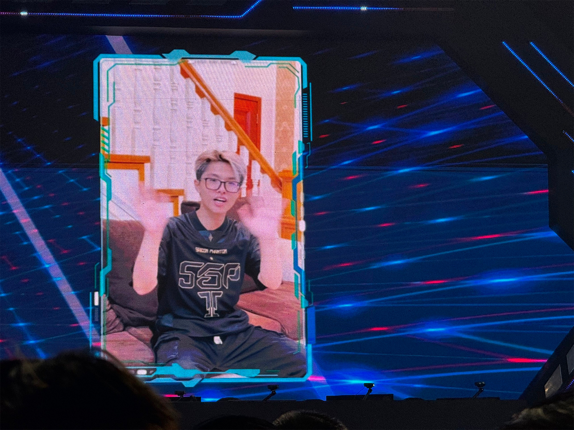 Vietnam Game Awards 2024: Teamfight Tactics and Arena of Valor dominate all esports categories - Image 8. Vietnam Game Awards 2024: Teamfight Tactics and Arena of Valor dominate all esports categories - Image 8.