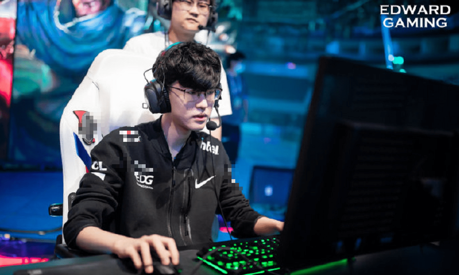 JieJie is the only member of the 2021 World Championship winning roster still remaining at EDG, and this player has also lost his good form.