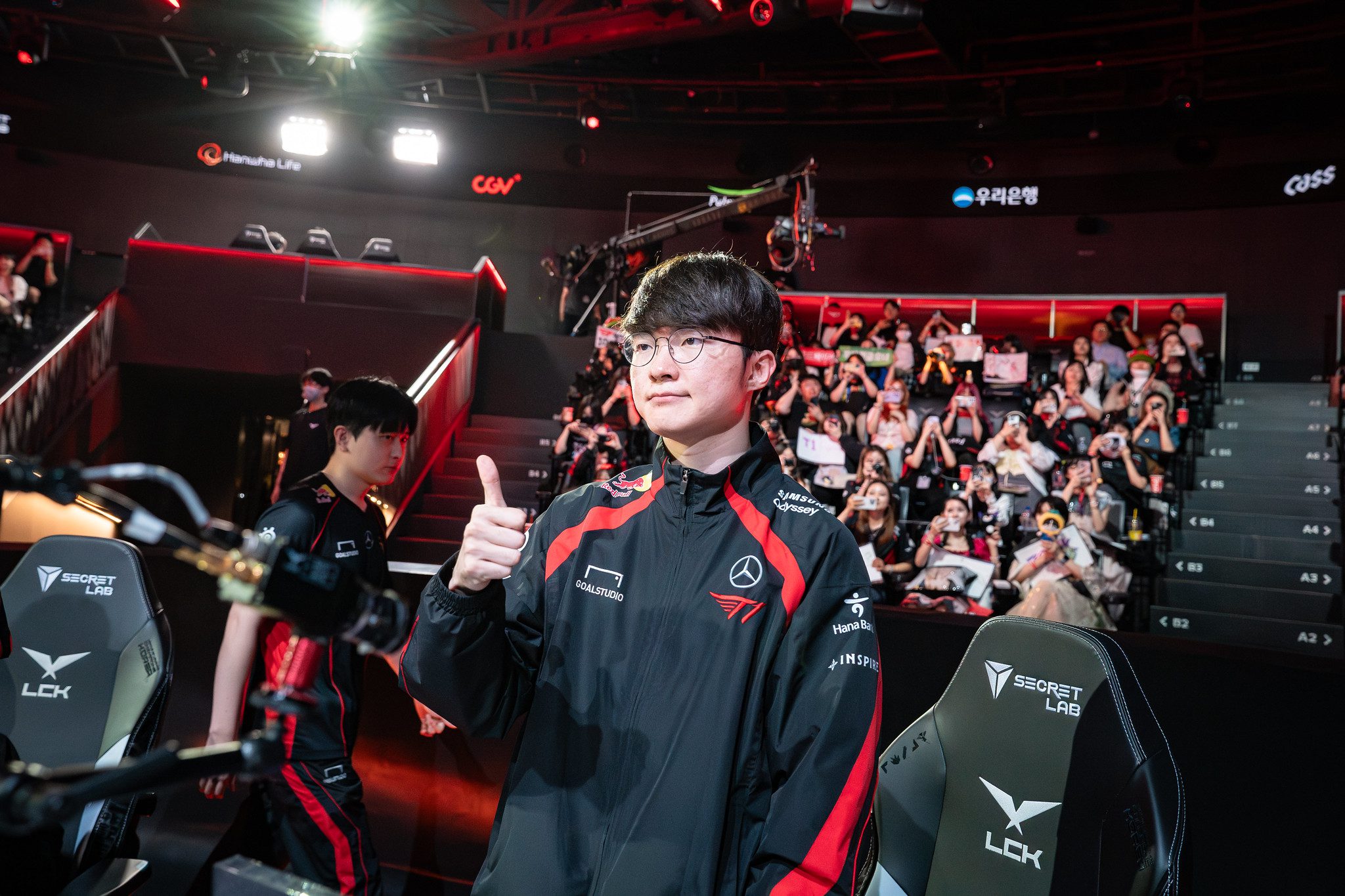Faker's Hall of Legends skin has been launched for a few days, and many gamers are still competing to 'flex' their ownership of this skin line