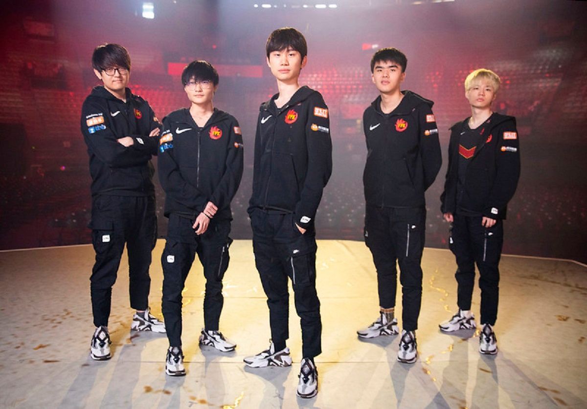 Many teams that once won the World Championship later fell into crisis for various reasons