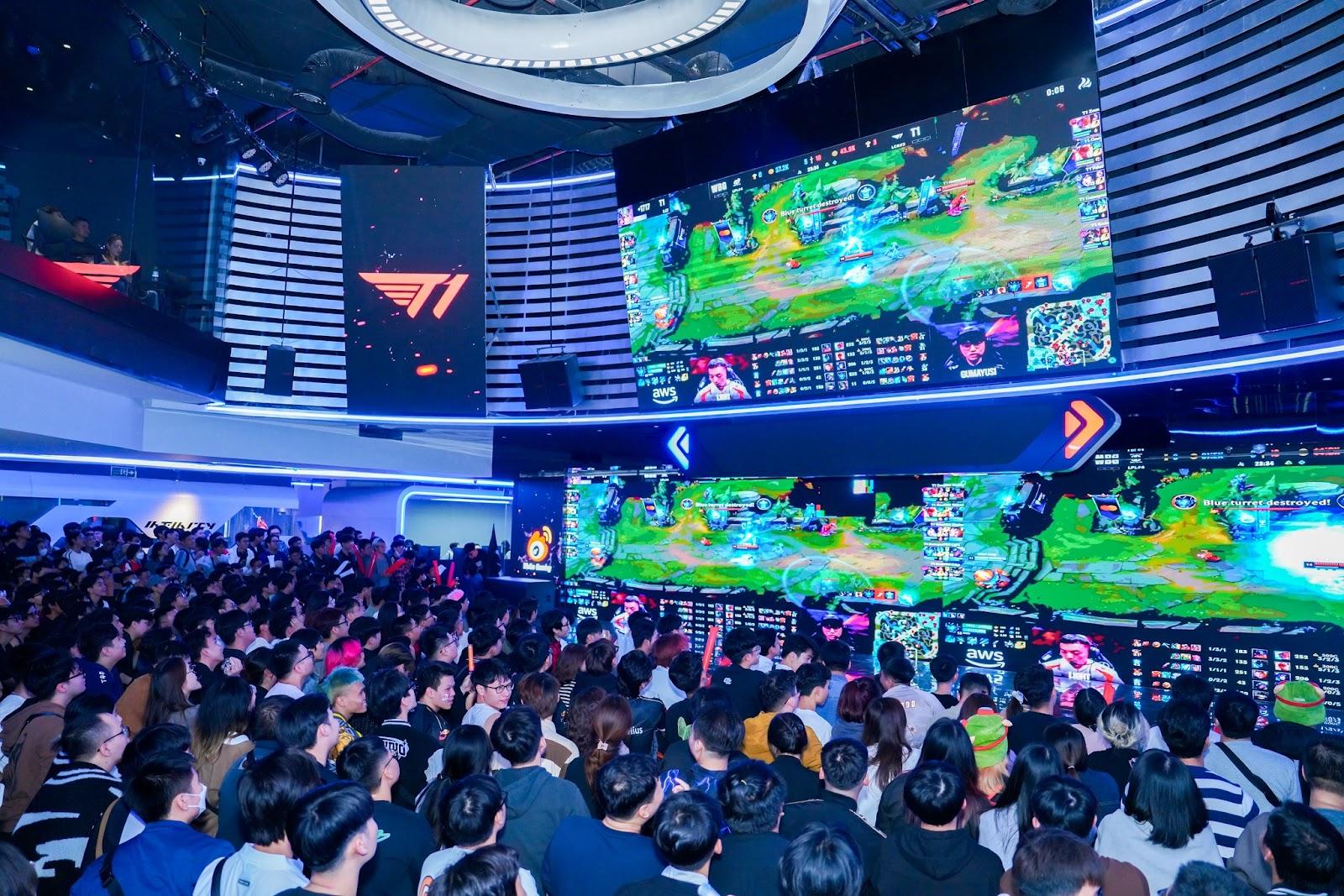 OEG Stadium is one of the largest and most professional eSports entertainment complexes in Vietnam.