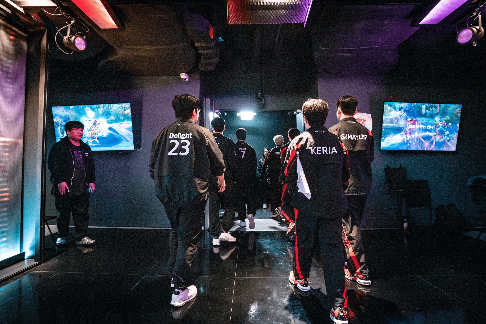 DDoS appears to be targeting players alongside T1