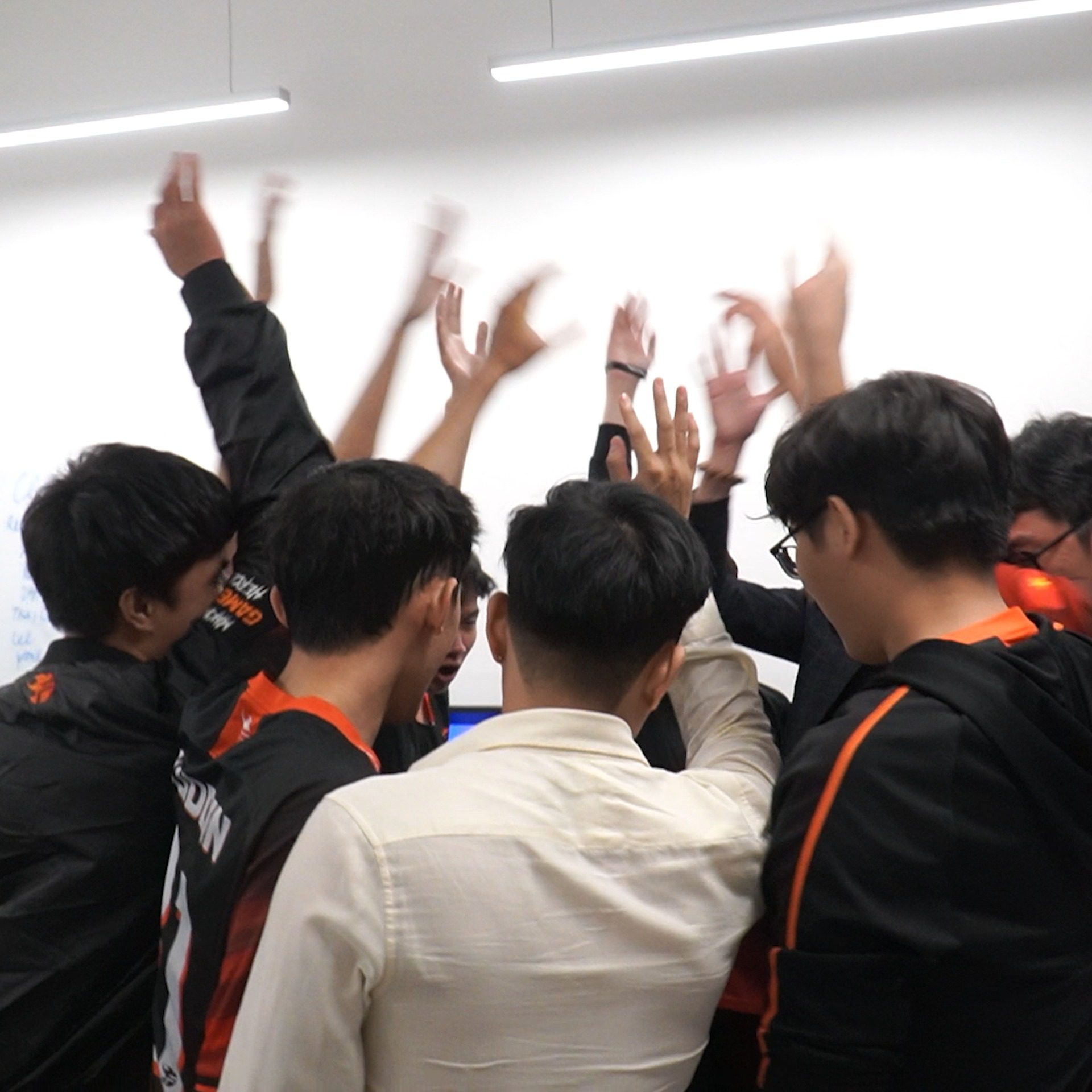 Team Flash has publicly disclosed the salaries for players in their recruitment post