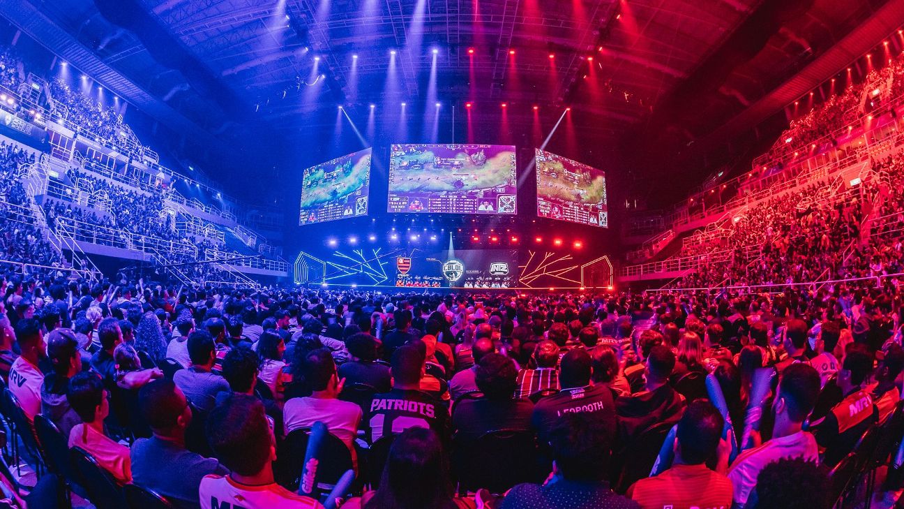 CBLOL is a highly regarded tournament due to investment, scale, and the enthusiasm of fans, even on par with major regions despite the youth of LoL here