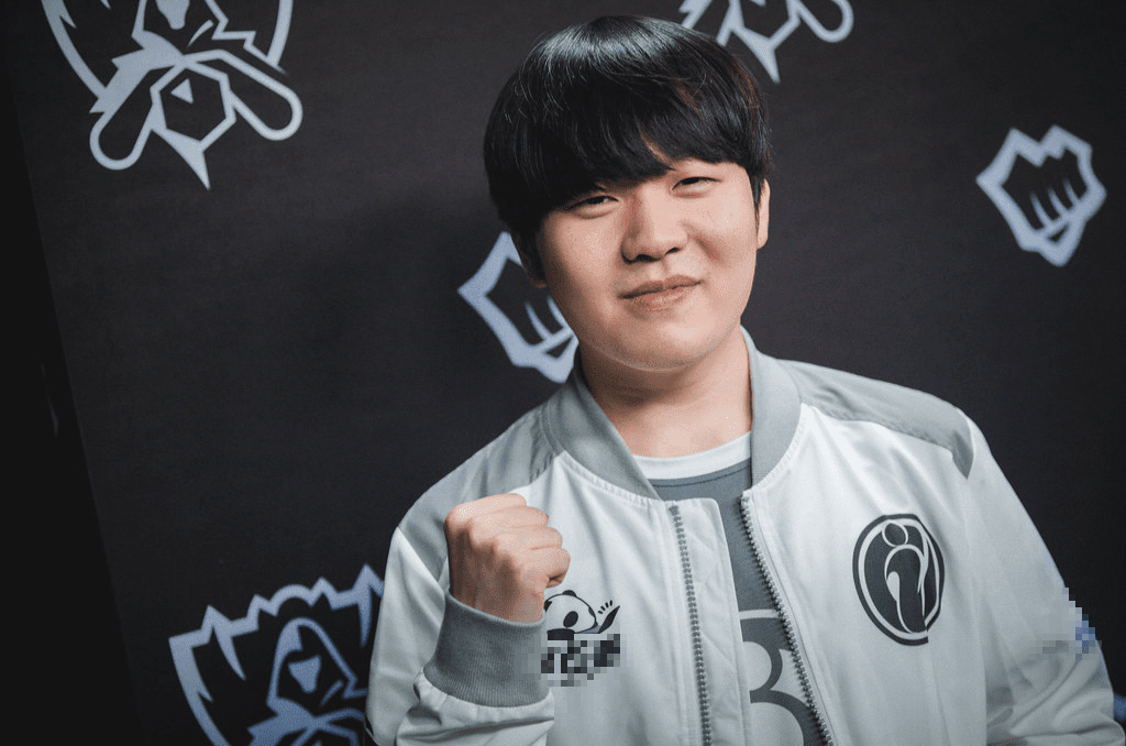 Rookie and his teammates at IG 2018 are the ones who brought the first World Championship title to LPL