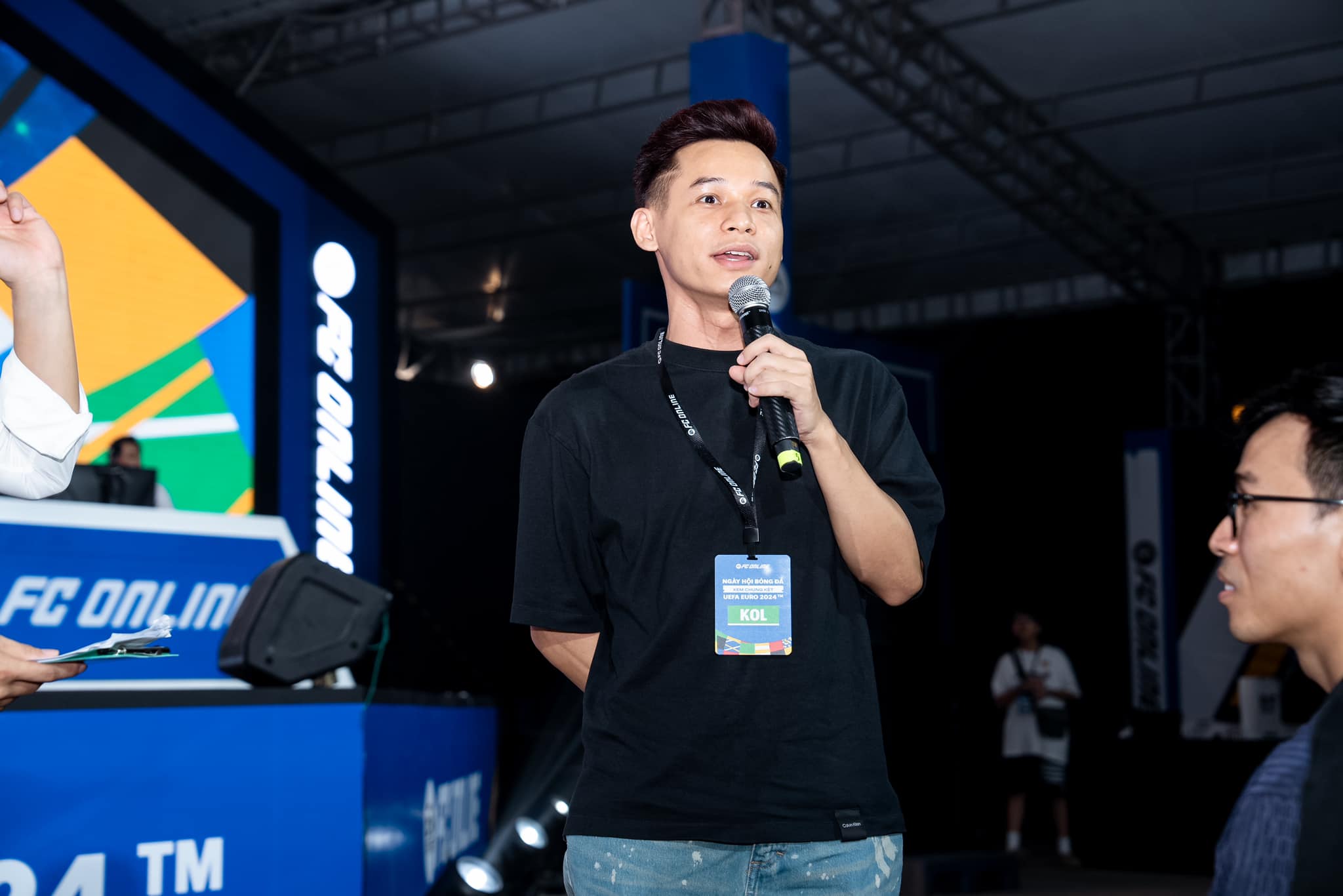 Famous streamer Độ Mixi