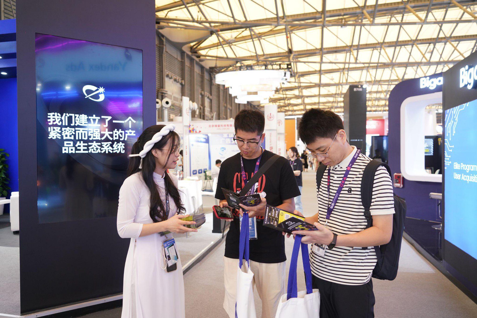 On the first day at ChinaJoy 2024, OEG had the opportunity to meet and connect with potential partners, including game developers and reputable eSports, technology, and entertainment units in the industry.