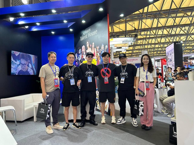 OEG - What Does the Vietnamese eSports Unit Bring to Asia's Largest Technology Exhibition, ChinaJoy 2024? - Photo 6.