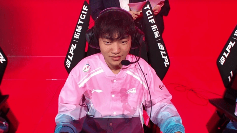 JackeyLove lost to BLG 8 times and lost to Knight 7 times