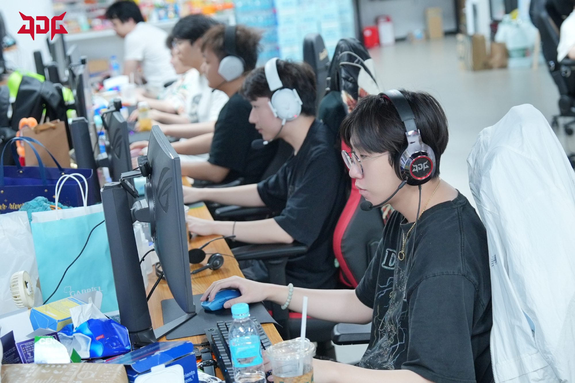 JDG is at risk of watching Worlds 2024 from home