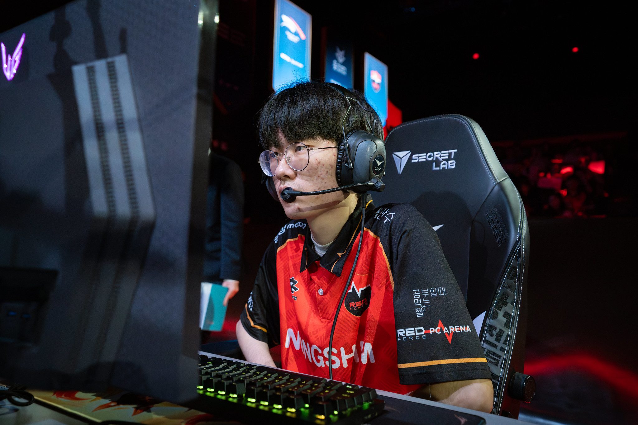 Fisher delivered an outstanding performance in both games against the legendary Faker