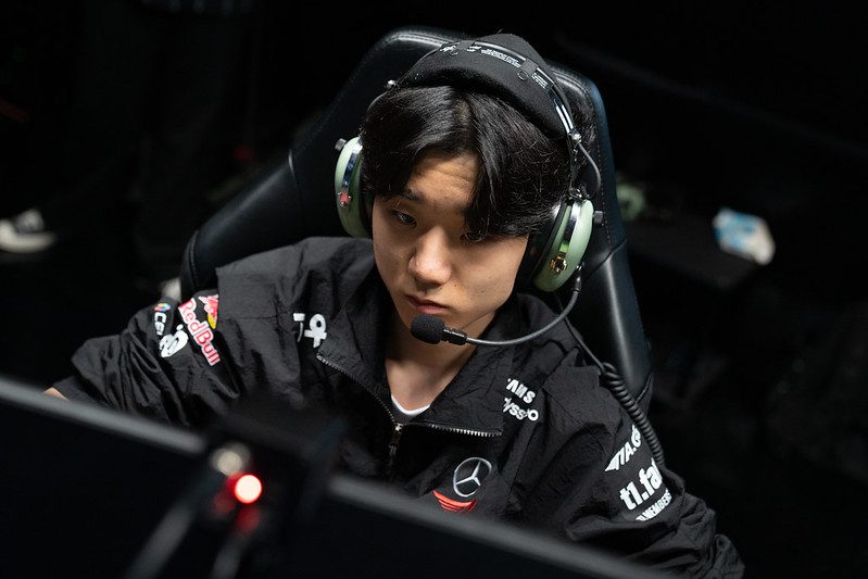 In reality, Poby in 2023 clearly could not replace Faker in any way, and it is normal that the other four members could not 'carry' Poby
