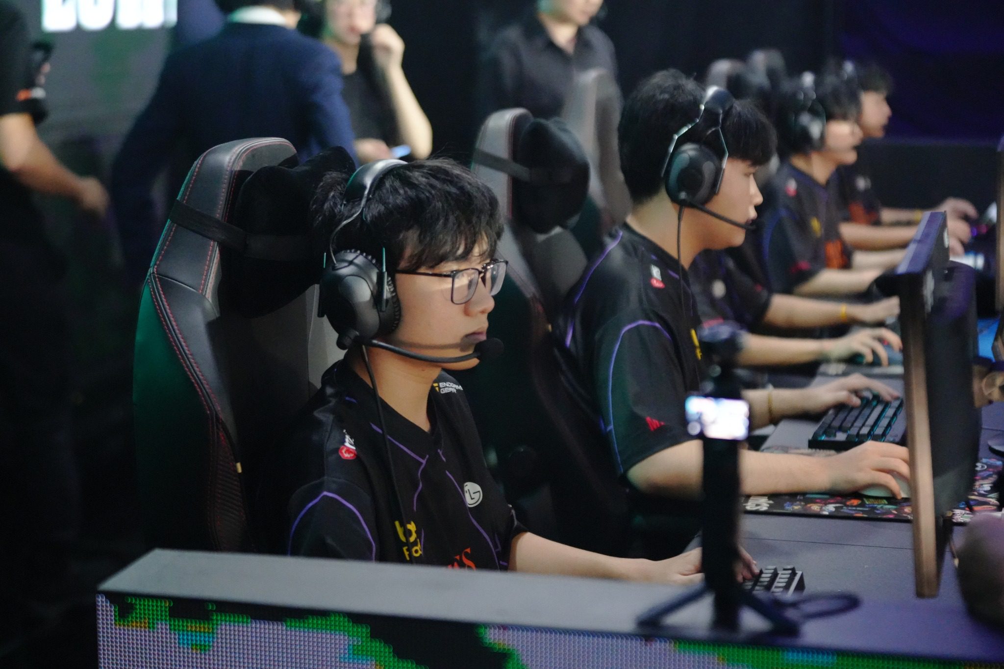 VKE enters the decisive match for the remaining slot at Worlds 2024 for VCS