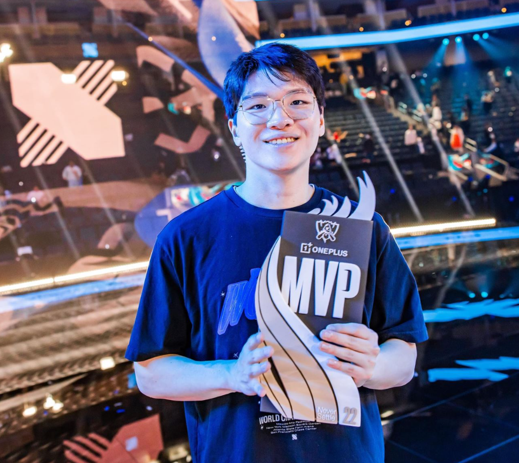 Kingen even won FMVP at the 2022 World Championship with Aatrox