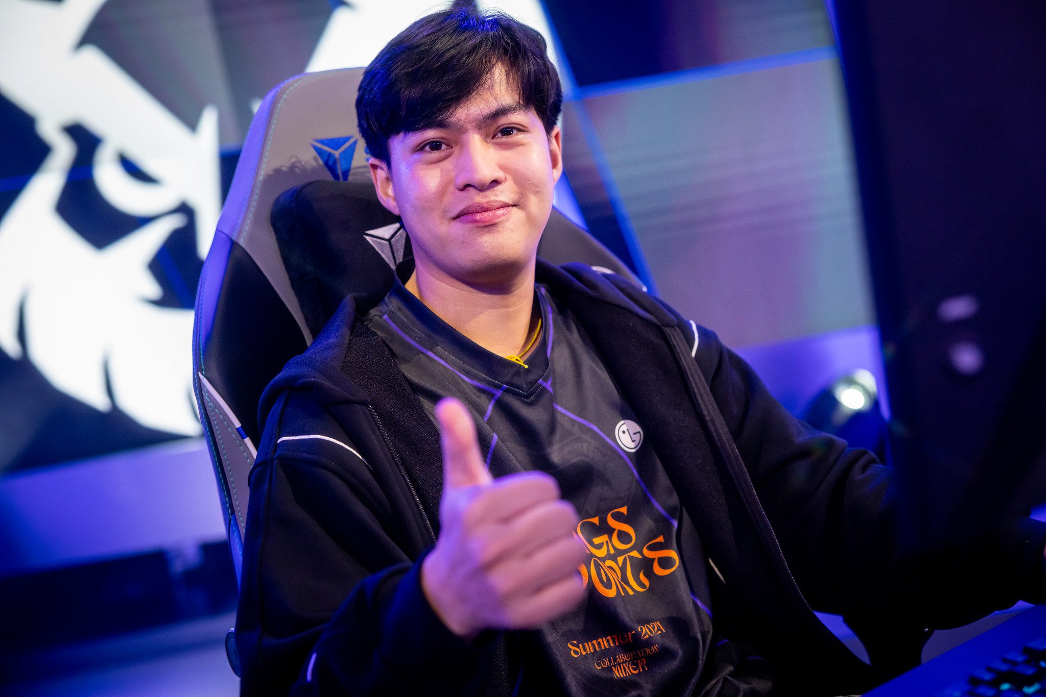 However, Bie also has the milestone of being the first VCS player to compete at the Worlds in three different jerseys